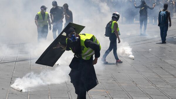 Protestas de los 'chalecos amarillos' en Francia - Sputnik Mundo