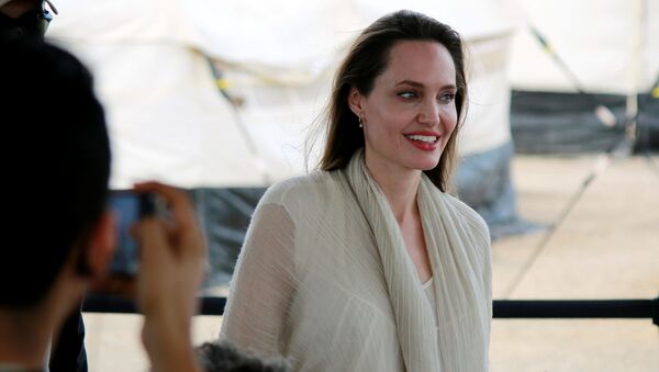 Angelina Jolie, actriz hollywoodense - Sputnik Mundo