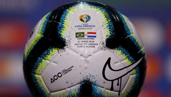 El balón oficial de la Copa América 2019 - Sputnik Mundo