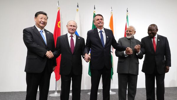 Los líderes que conforman el bloque de los BRICS en Osaka - Sputnik Mundo