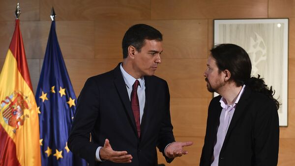 El presidente del Gobierno de España en funciones, Pedro Sánchez, y el líder de la coalición izquierdista Unidas Podemos, Pablo Iglesias - Sputnik Mundo