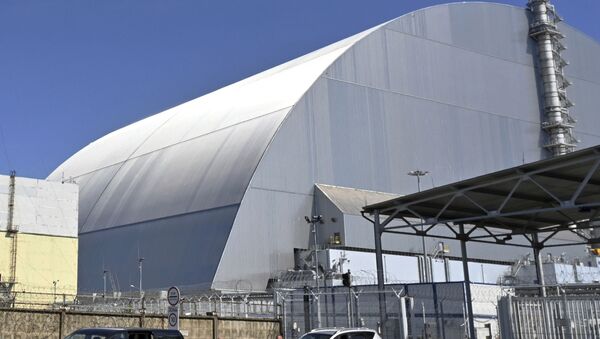 Construcción del nuevo sarcófago de la Central Nuclear de Chernóbil - Sputnik Mundo