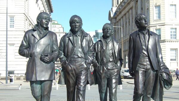 Estatua de Los Beatles en Liverpool, Reino Unido - Sputnik Mundo