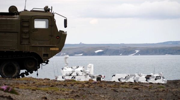 Зенитные ракетные комплексы Тор-М2ДТ на побережье архипелага Новая Земля - Sputnik Mundo