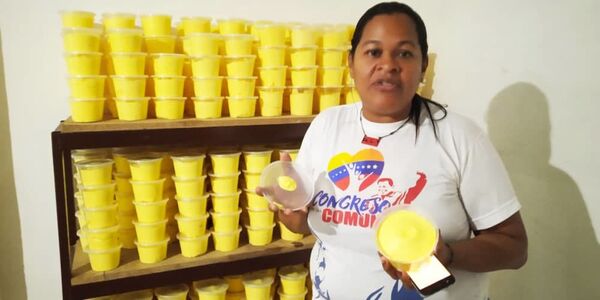 Fuerza femenina: así enfrentan el bloqueo las comuneras venezolanas Fuerza femenina: así enfrentan el bloqueo las comuneras venezolanas - Sputnik Mundo