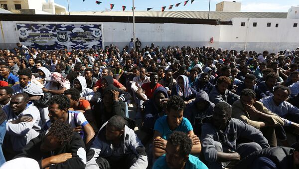 Inmigrantes ilegales en Libia - Sputnik Mundo