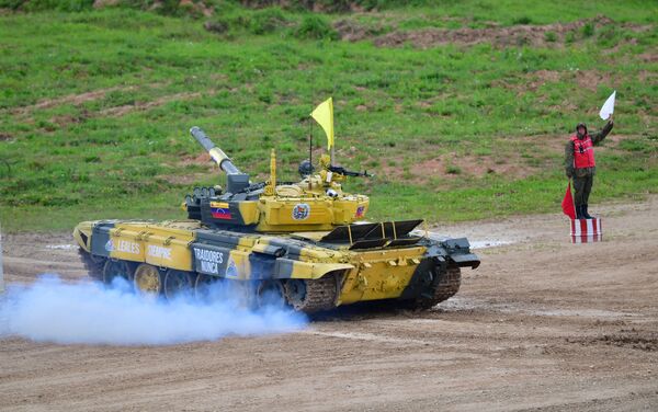Tanque T-72B3 venezolano en los Army Games 2019 - Sputnik Mundo