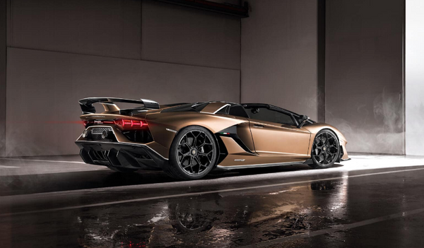 Lamborghini presenta el Aventador SVJ Roadster y rompe el tablero de juego  (fotos) , Sputnik Mundo