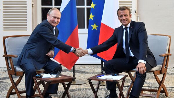 La reunión del presidente ruso Vladimir Putin y su homólogo francés Emmanuel Macron - Sputnik Mundo