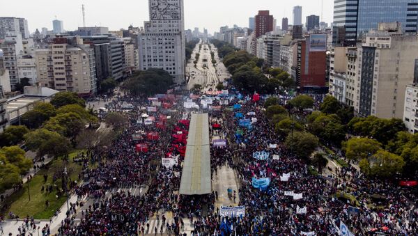 Protesta contra Gobierno argentino en Buenos Aires - Sputnik Mundo