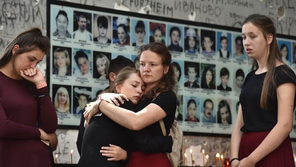 Las víctimas del ataque terrorista de Beslán - Sputnik Mundo
