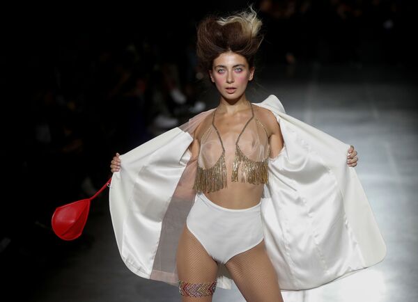 La Semana de la Moda Ucraniana celebra la sensualidad por todo lo alto - Sputnik Mundo