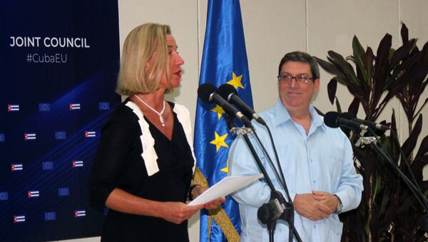 Federica Mogherini, Alta Representante de la UE, junto al canciller de Cuba Bruno Rodríguez Parrilla - Sputnik Mundo