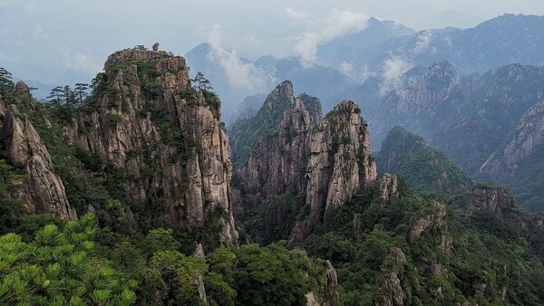 Unas montañas chinas, referencial - Sputnik Mundo