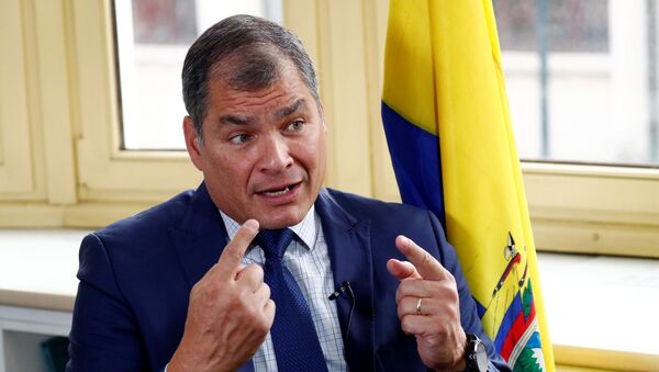 Rafael Correa, expresidente de Ecuador, durante un entrevista con Reuters - Sputnik Mundo