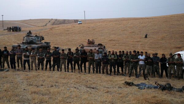 Fuerzas pro-turcas en las afueras de Manbij, Siria - Sputnik Mundo