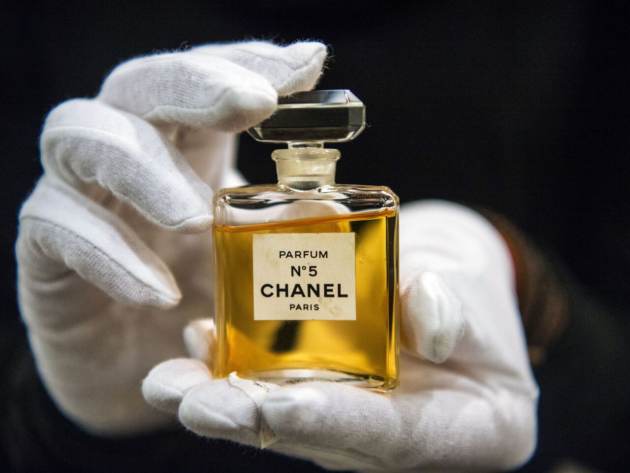 Chanel №5 cumple 100 años: curiosidades sobre el perfume más