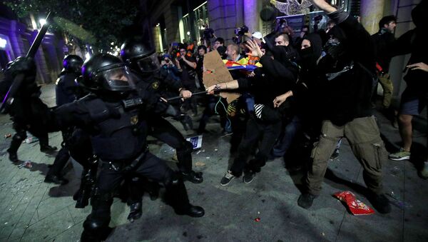 Disturbios en Barcelona - Sputnik Mundo