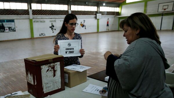 Un circuito electoral en Montevideo, durante las elecciones generales en Uruguay - Sputnik Mundo
