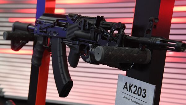 Fusil Kalashnikov AK-203 - Sputnik Mundo
