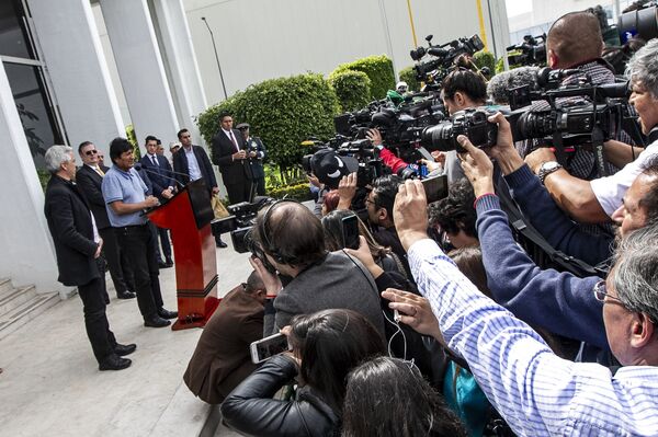 Evo Morales arriba a México | Vídeo Evo Morales arriba a México | Vídeo - Sputnik Mundo