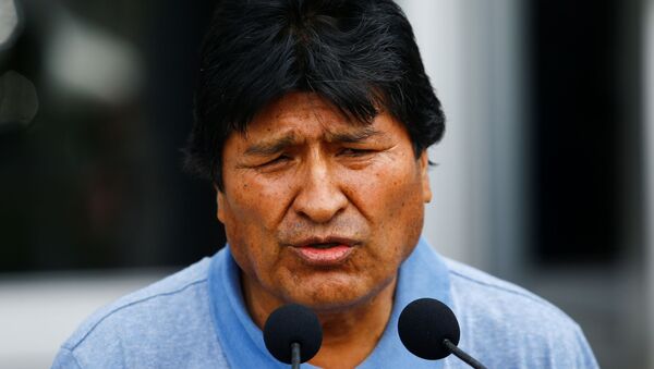 Evo Morales dando discurso al llegar a México - Sputnik Mundo