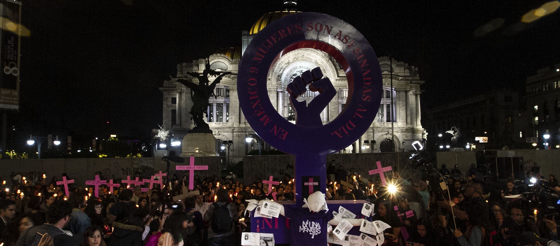 Ciudad de México conmemora con una velada a las víctimas de feminicidio - Sputnik Mundo, 1920, 25.11.2020