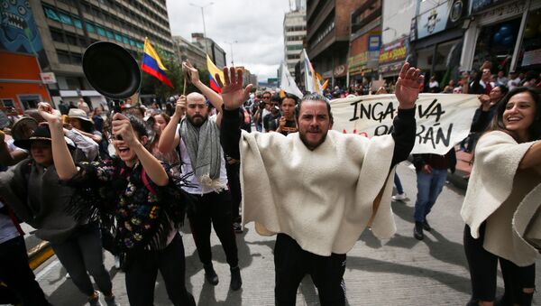 La huelga general en Bogotá - Sputnik Mundo