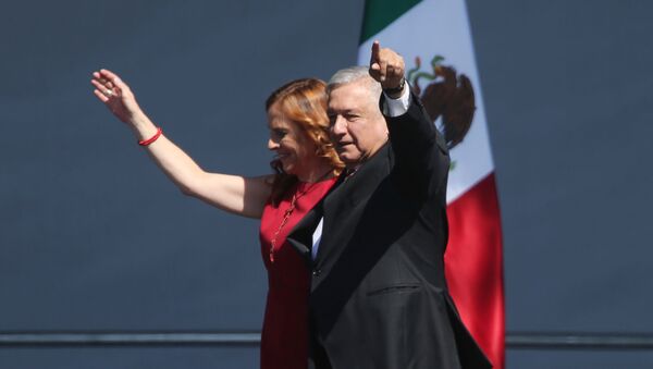 Andrés Manuel López Obrador, presidente mexicano, y su esposa, Beatriz - Sputnik Mundo
