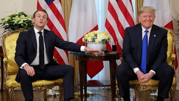 El Presidente de Francia, Emmanuel Macron, en una reunión con el presidente de Estados Unidos, Donald Trump - Sputnik Mundo