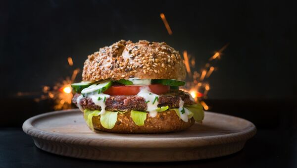 Una hamburguesa vegetariana - Sputnik Mundo