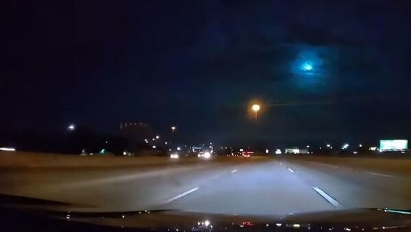 La caída de un meteoro en Austin - Sputnik Mundo