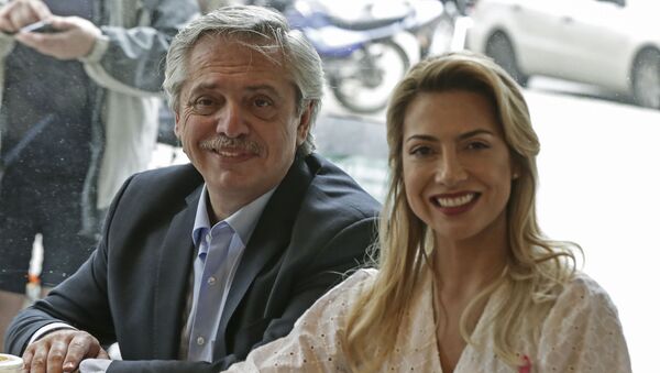 Alberto Fernández y Fabiola Yáñez - Sputnik Mundo