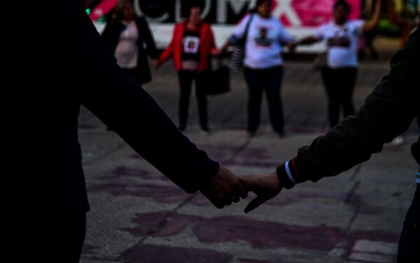 Familiares de los desaparecidos protestan en Ciudad de México - Sputnik Mundo