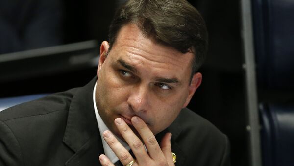 Flávio Bolsonaro, hijo de Jair Bolsonaro y senador de Brasil - Sputnik Mundo