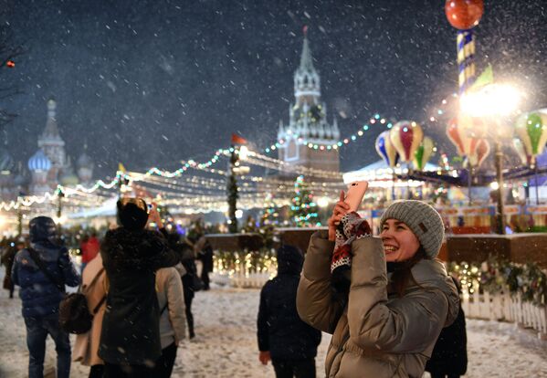 Rusia se embellece con luces y hielo para la llegada del 2020

 - Sputnik Mundo