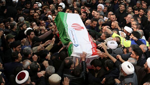 El funeral del general Soleimani en Teherán, Irán - Sputnik Mundo
