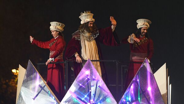 Una cabalgata de los Reyes Magos en Madrid - Sputnik Mundo
