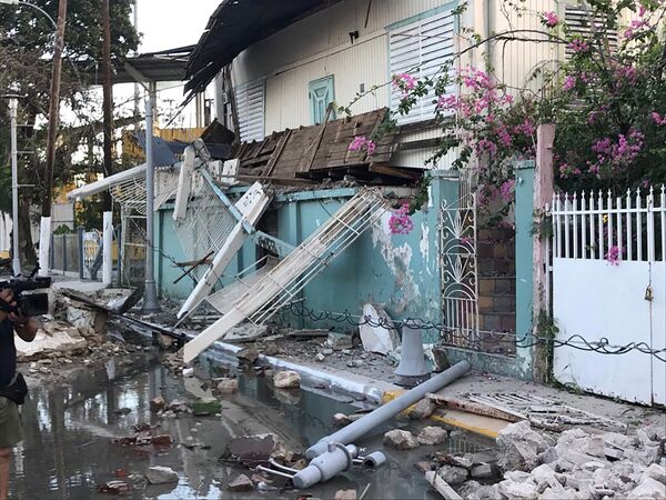 El rastro de destrucción dejado por los terremotos en Puerto Rico - Sputnik Mundo
