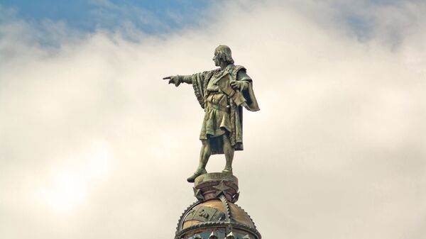 El monumento de Cristóbal Colón en Barcelona, España - Sputnik Mundo