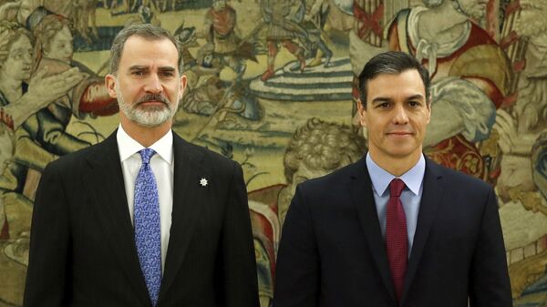 El Rey Felipe VI y Pedro Sánchez, presidente del Gobierno español  - Sputnik Mundo