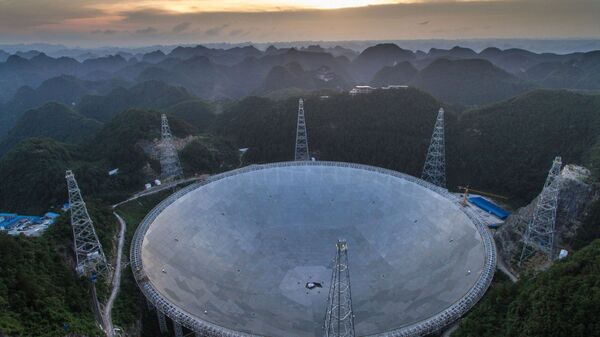 El radiotelescopio chino FAST  - Sputnik Mundo