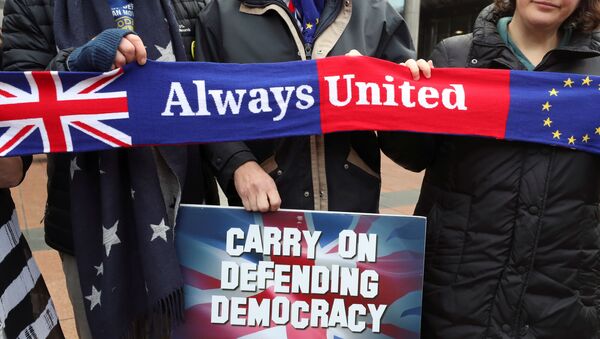Manifestantes en contra del Brexit en Bruselas - Sputnik Mundo