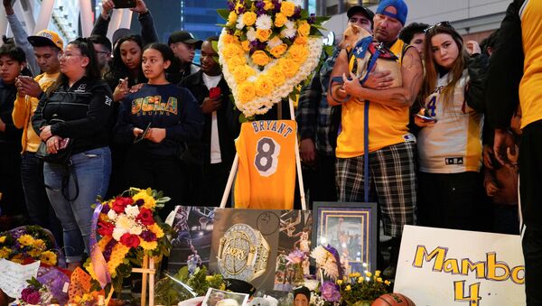 Homenaje a Kobe Bryant, exjugador de Los Ángeles Lakers - Sputnik Mundo
