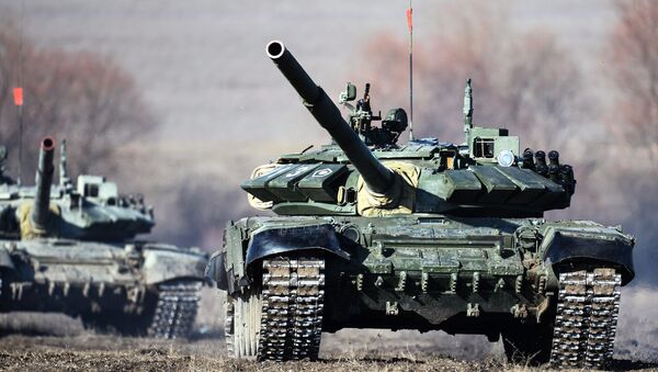 Los tanques T-72B3 (archivo) - Sputnik Mundo
