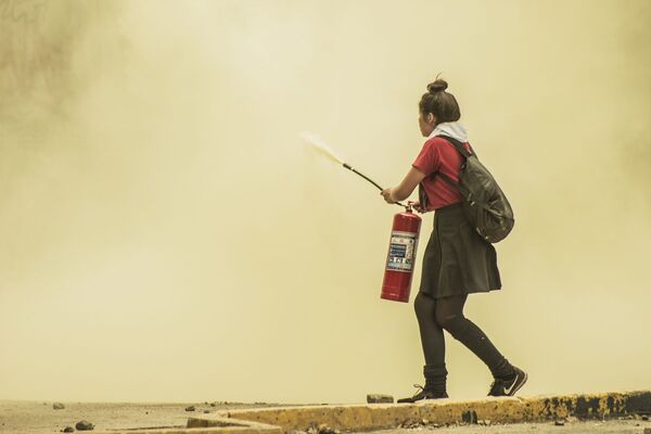 La calle no hay que soltarla: las protestas de las mujeres en Chile La calle no hay que soltarla: las protestas de las mujeres en Chile - Sputnik Mundo