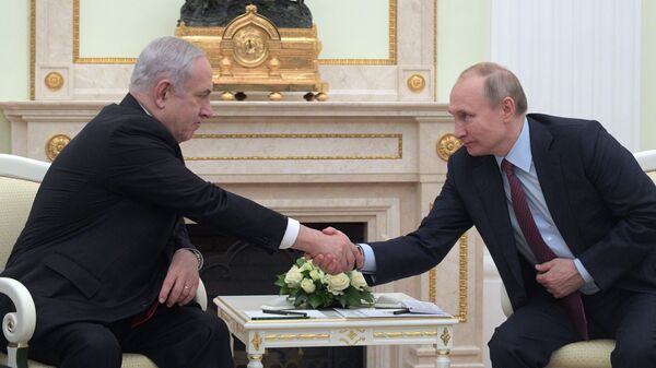 El primer ministro israelí, Benjamín Netanyahu, y el presidente ruso, Vladímir Putin - Sputnik Mundo