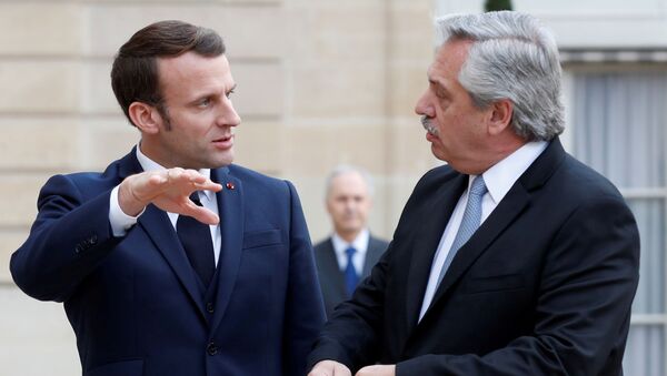 El presidente francés, Emmanuel Macron, y el mandatario argentino, Alberto Fernández - Sputnik Mundo