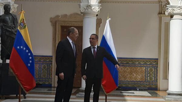 El ministro de Asuntos Exteriores de Rusia, Serguéi Lavrov, y su homólogo, Jorge Arreaza - Sputnik Mundo