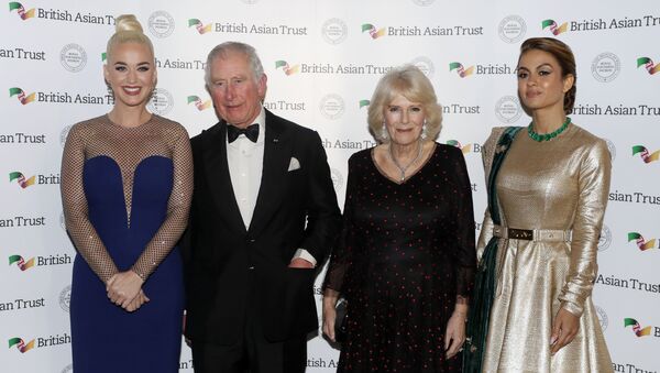 La cantante Katy Perry, el príncipe Carlos, su esposa Camila, la duquesa de Cornwall y Natasha Poonawalla, empresaria de la India - Sputnik Mundo